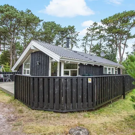 Two-bedroom Holiday In Hals